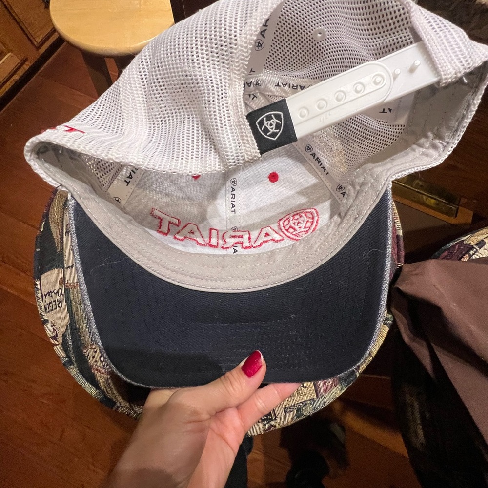 ARIAT hat - Picture 2 of 5